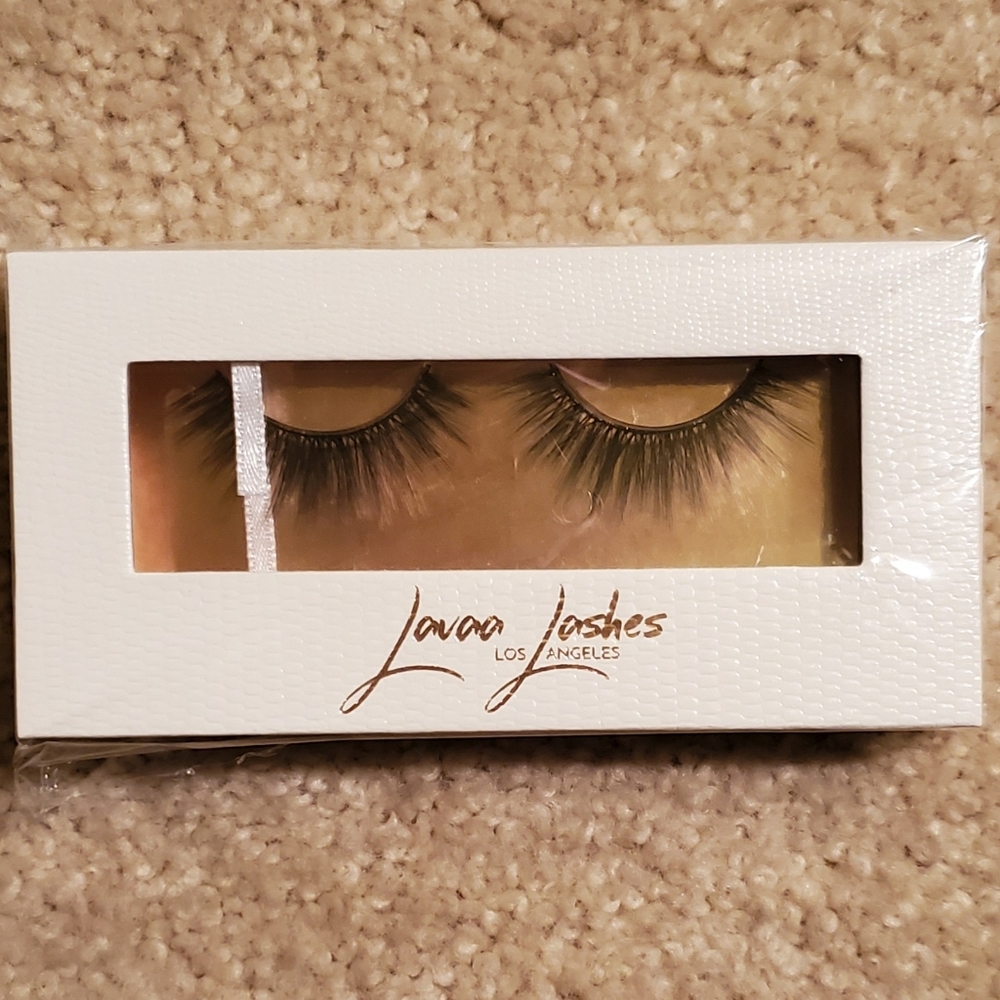 Lavaa Lashes
